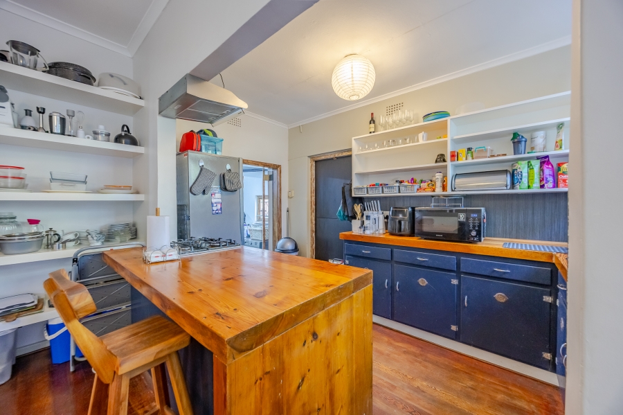4 Bedroom Property for Sale in Wynberg Upper Western Cape